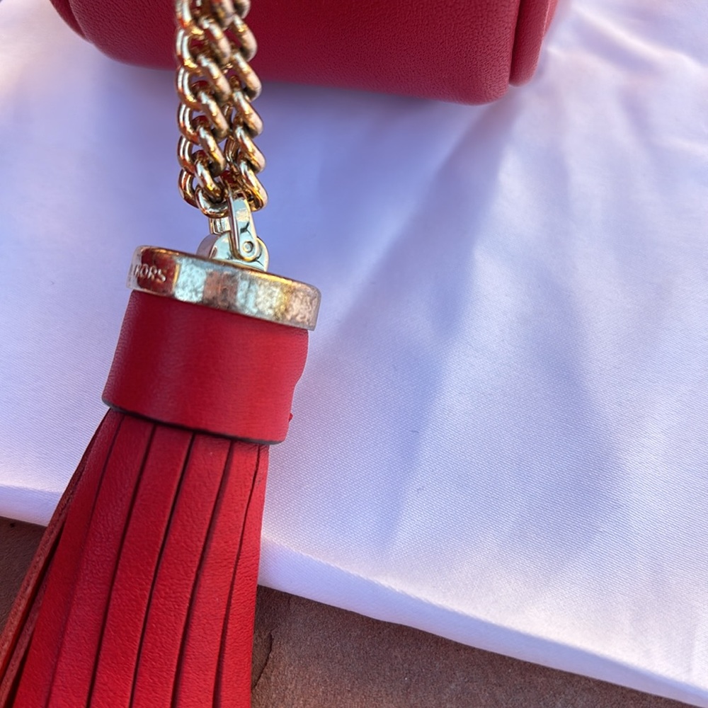 EUC❣️ MICHAEL KORS Red Studded 2 way leather camera crossbody or clutch ♥️♥️ - Picture 14 of 15